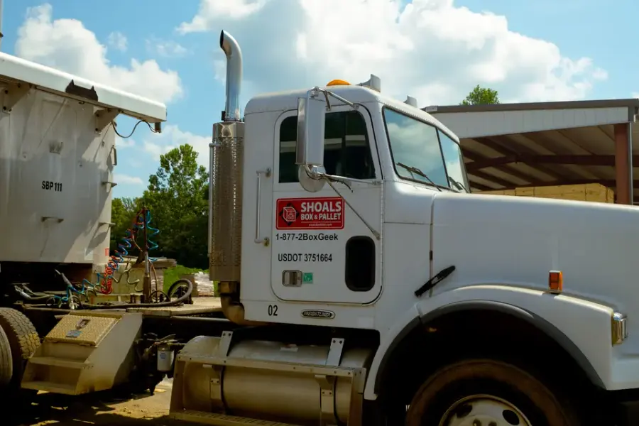 A Shoals Box & Pallet delivery truck at the Florence plant